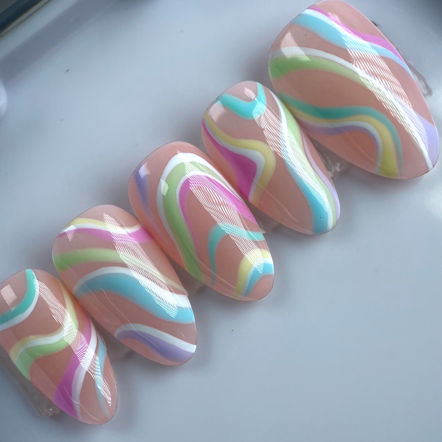 Press-on nails « PASTEL DUMP »