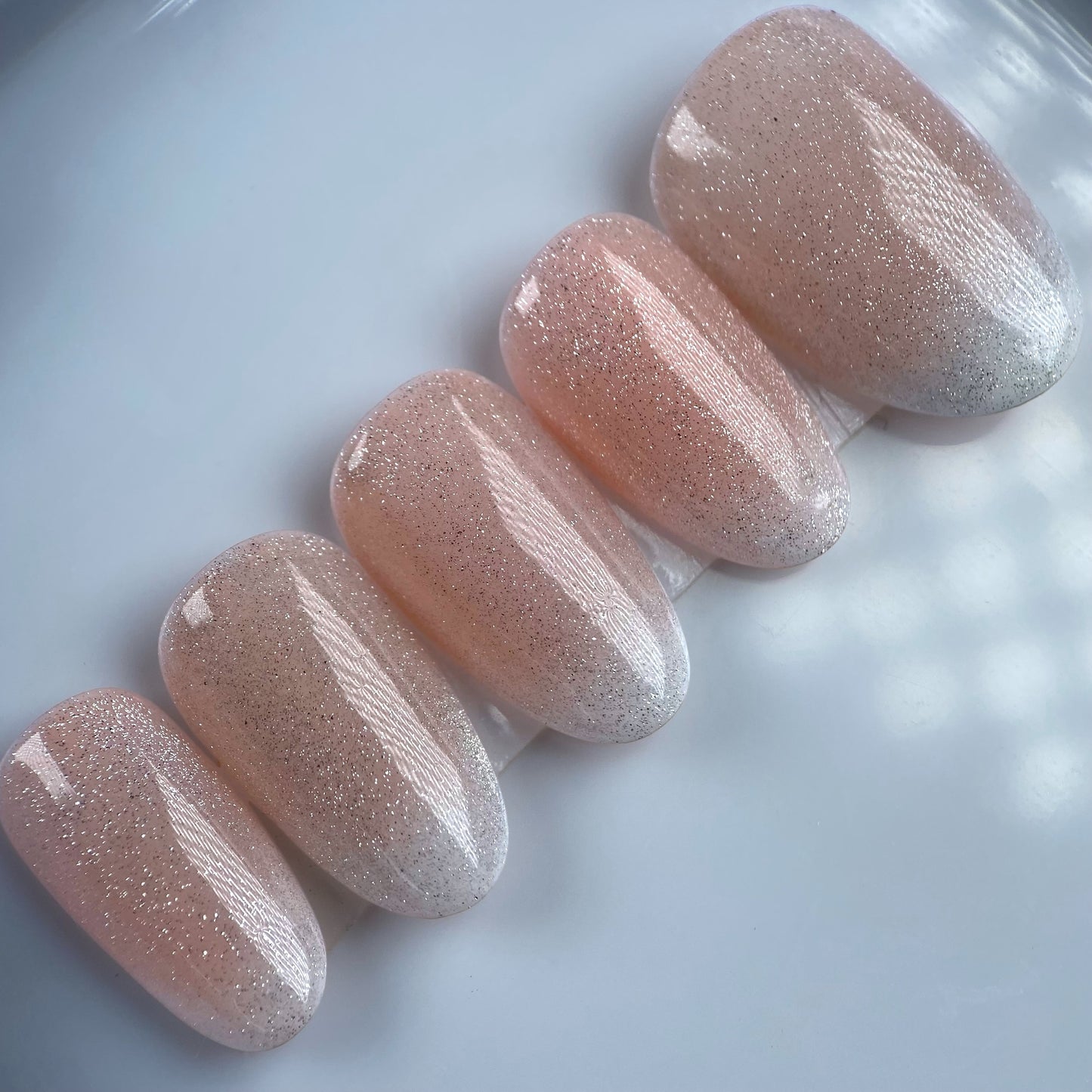 Press-on nails « BABY GLOW »
