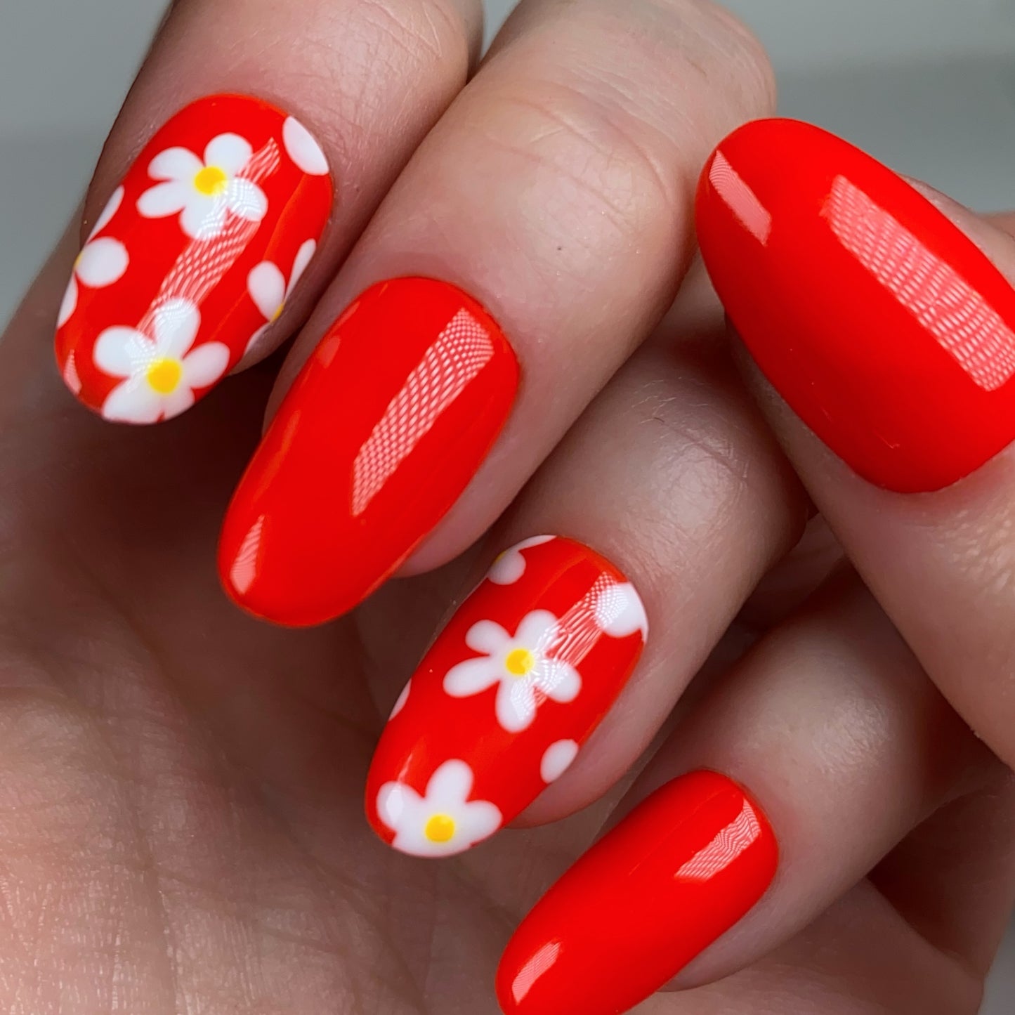Press-on nails « FLORAL STRAWBERRY » (couleur au choix)