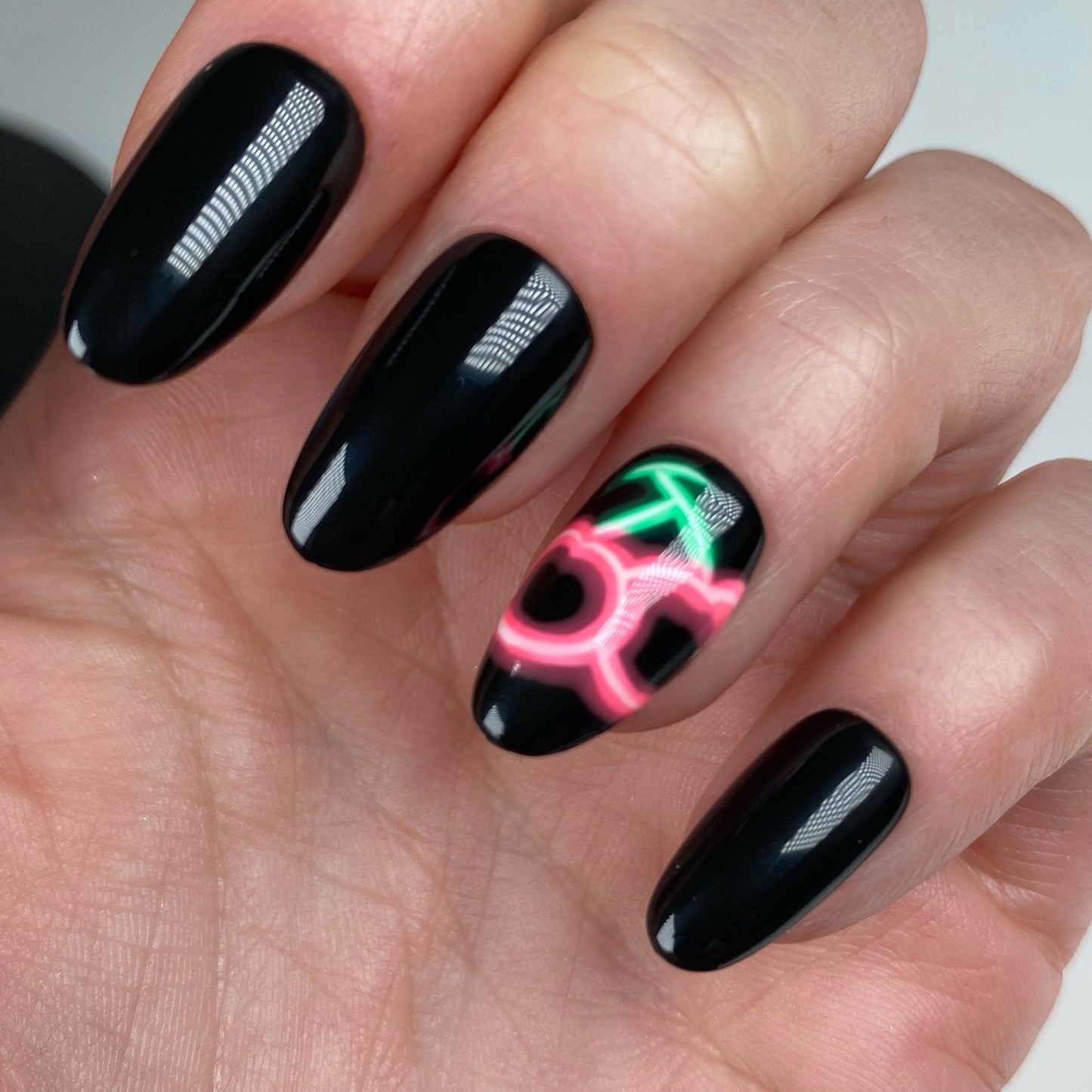 Press-on nails « NEON CHERRY »