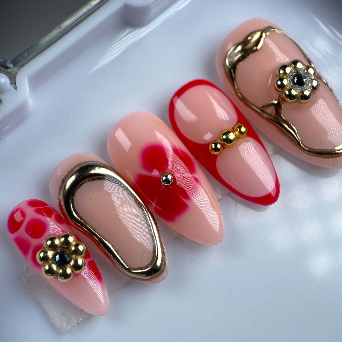 Press-on nails « BLOOMING FLOWERS » (couleur au choix)