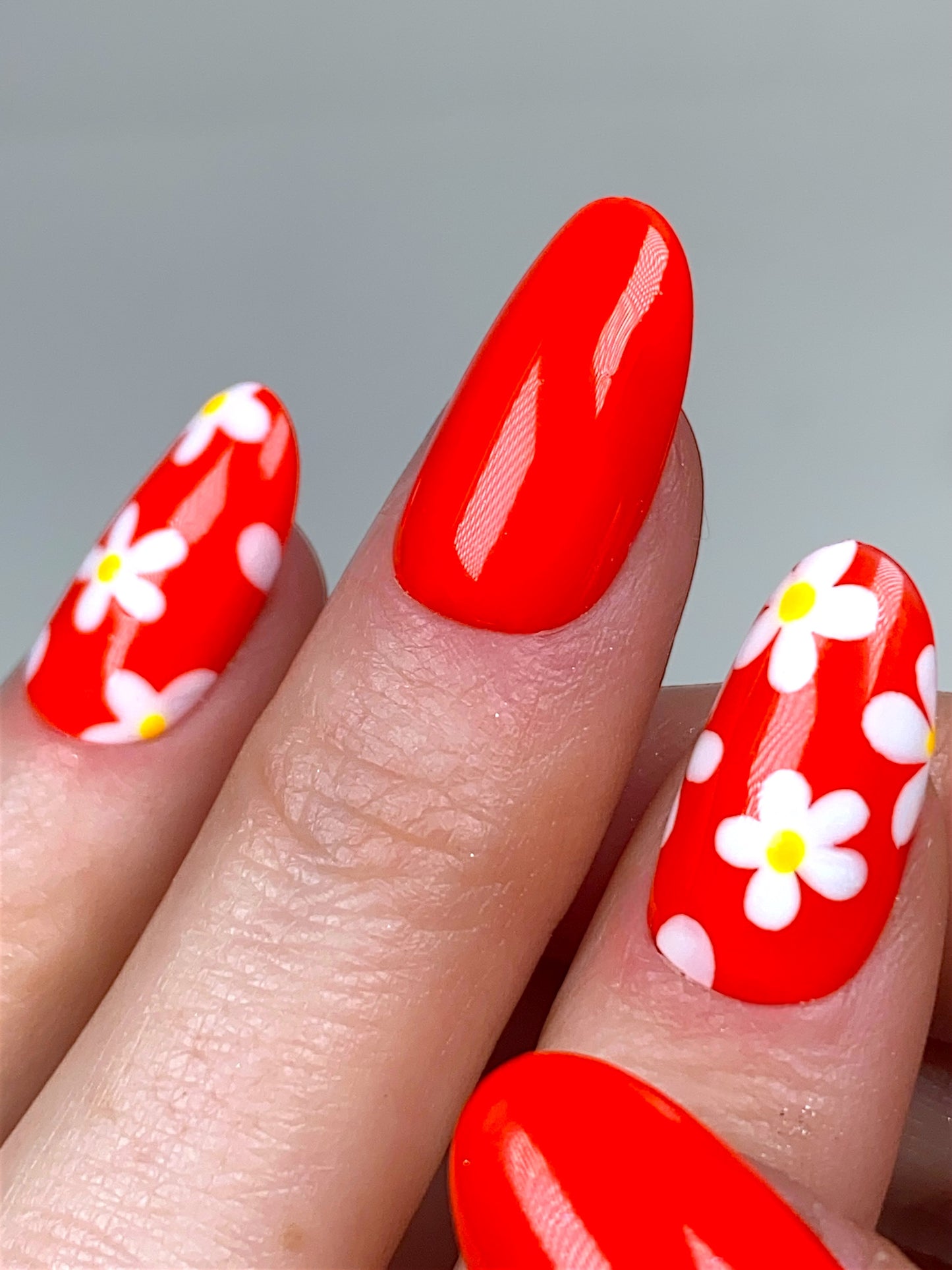 Press-on nails « FLORAL STRAWBERRY » (couleur au choix)