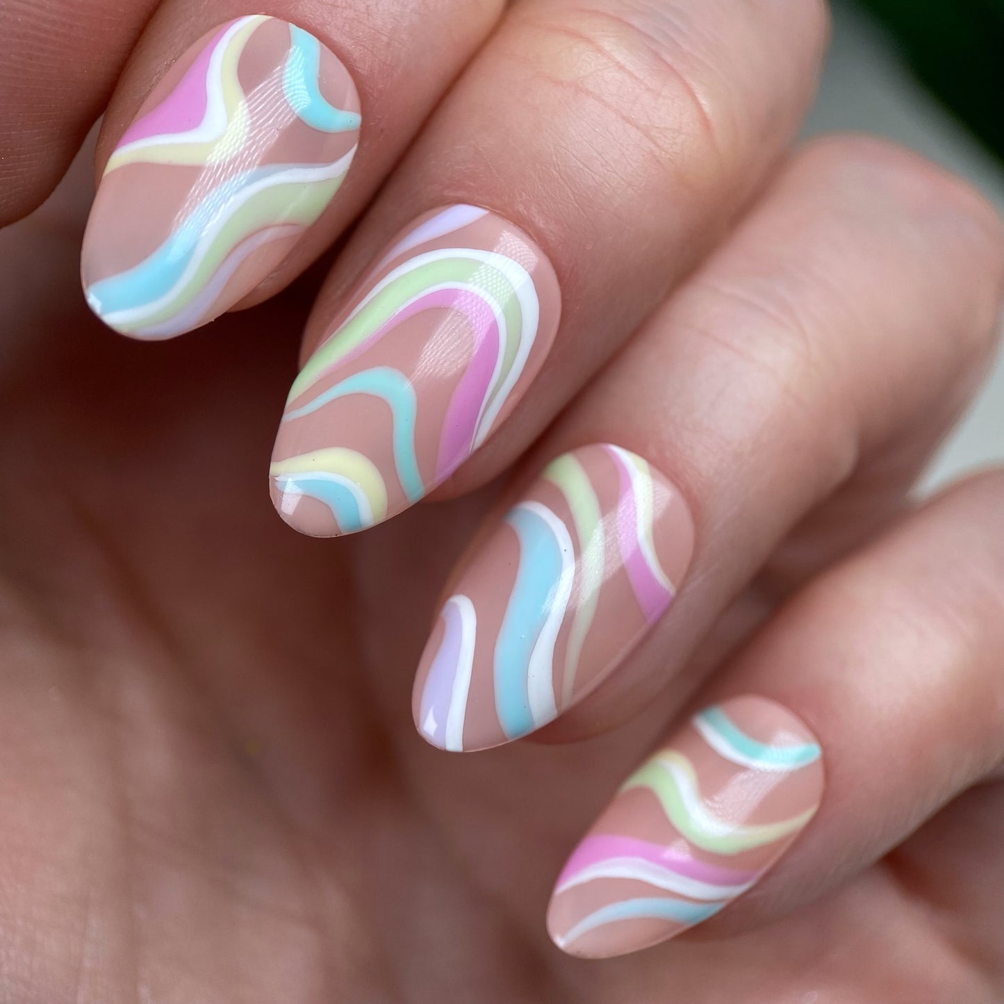 Press-on nails « PASTEL DUMP »