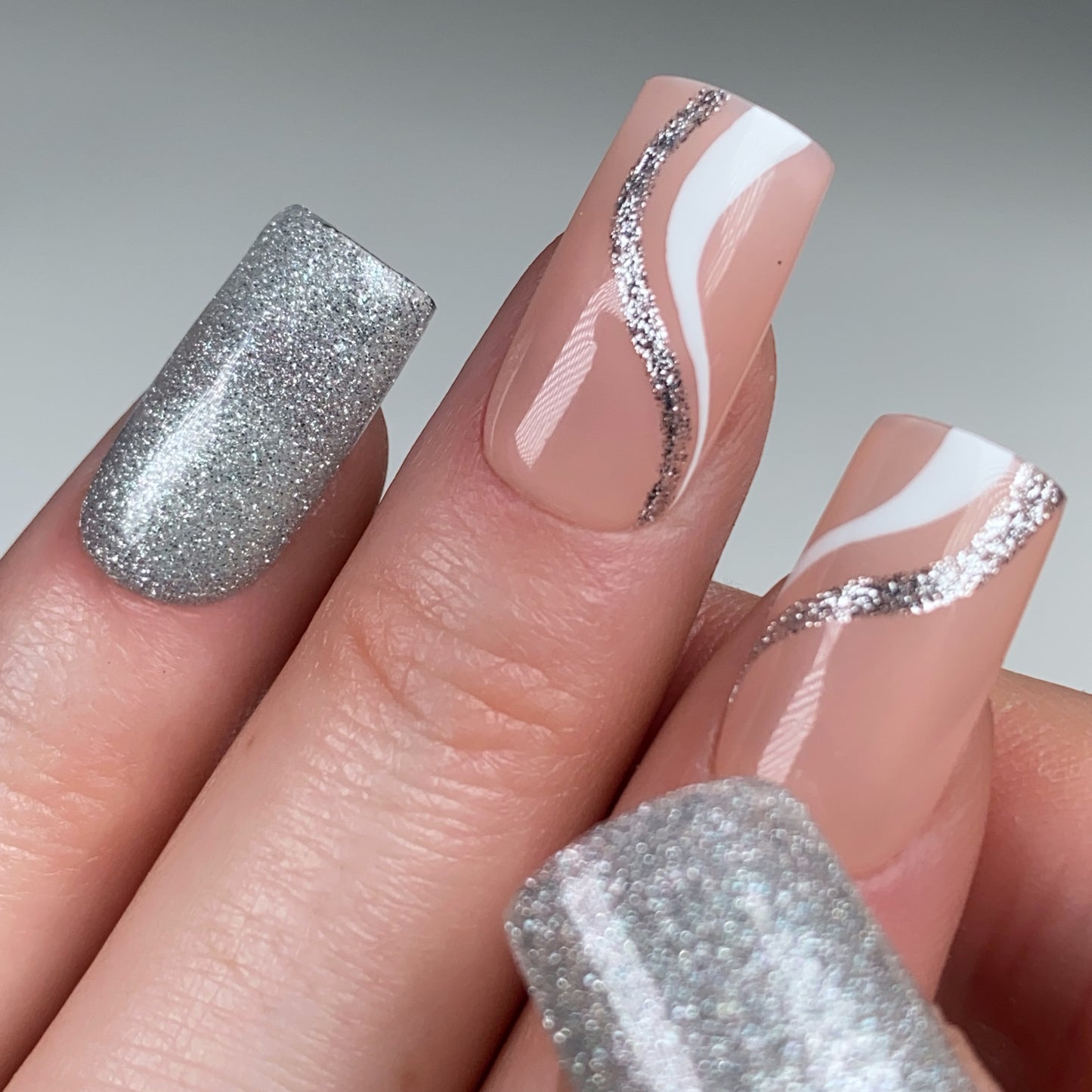 Press-on nails « FROSTED LINES »