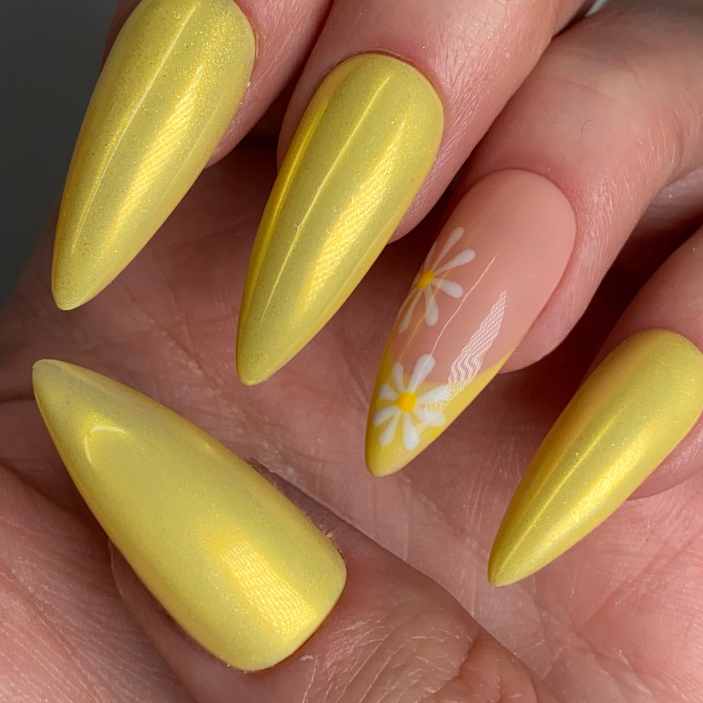 Press-on nails « GOLDEN DAISY » (couleur au choix)