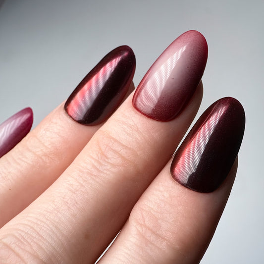 Press-on nails « CHERRY CRUSH »