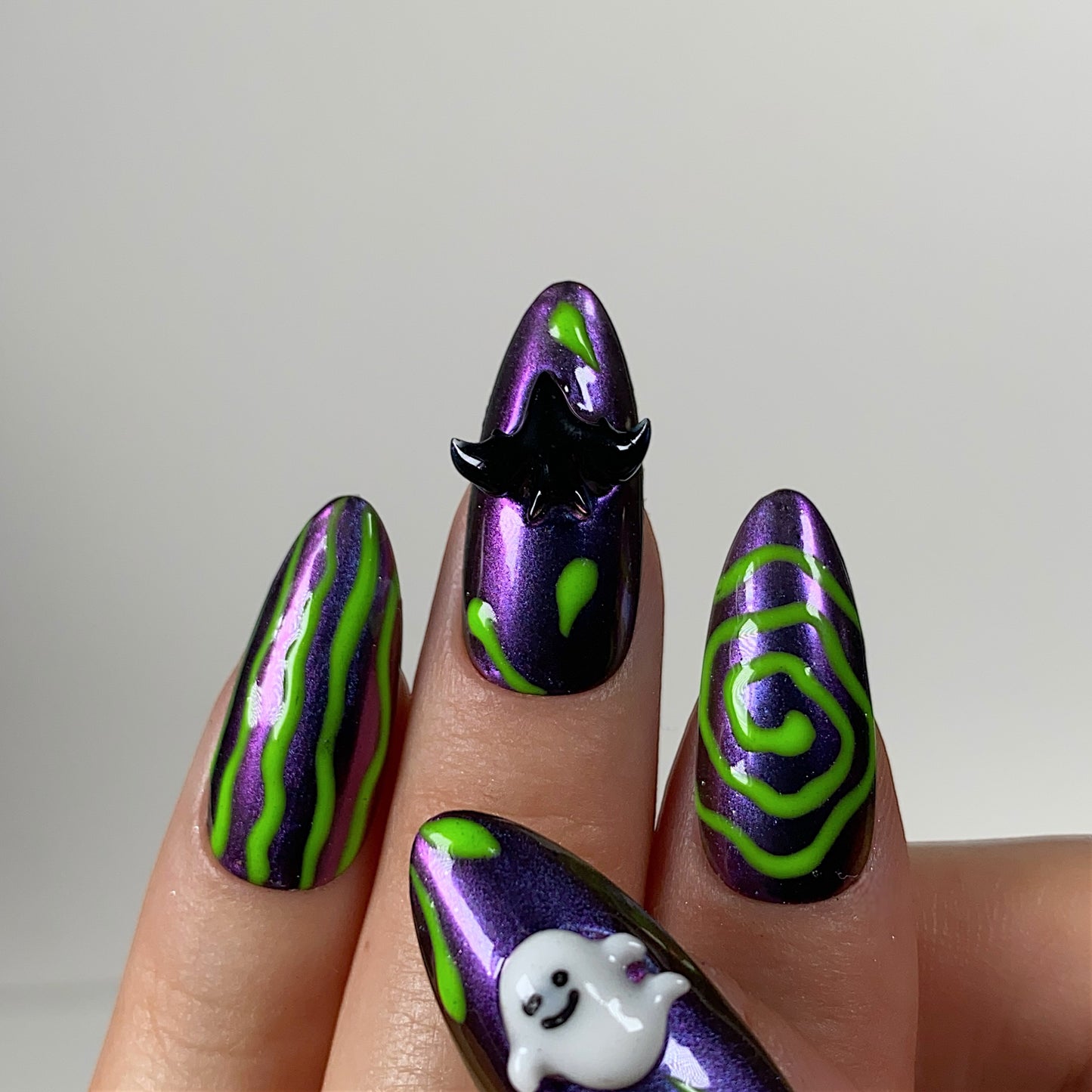 Press-on nails « ACID HALLOWEEN »