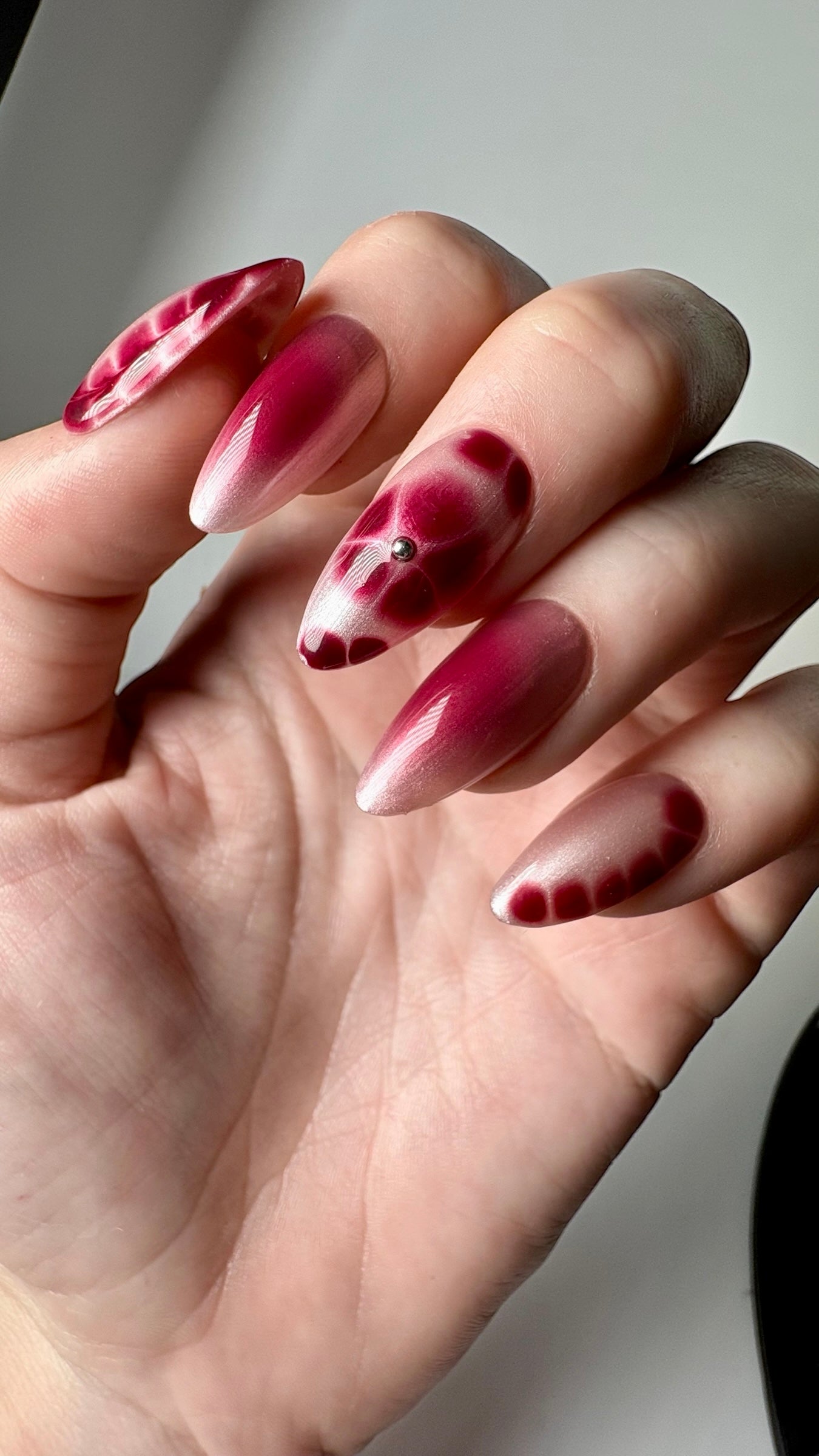 Press-on nails « BLOOMING PLUM »