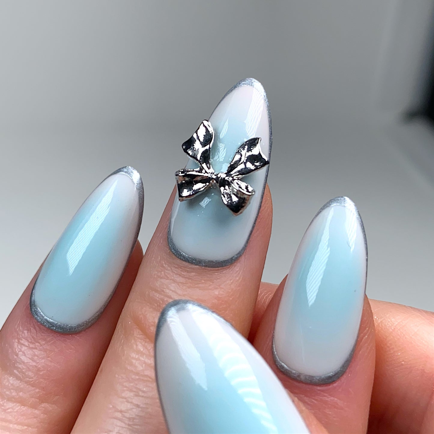 Press-on nails « SILVER BOW » (avec ou sans noeud)