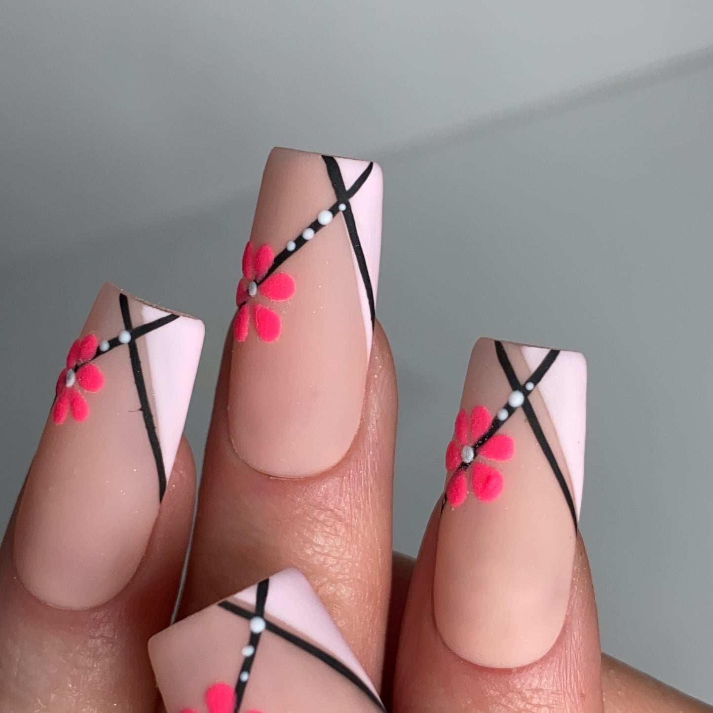 Press-on nails « PINK PETALS »