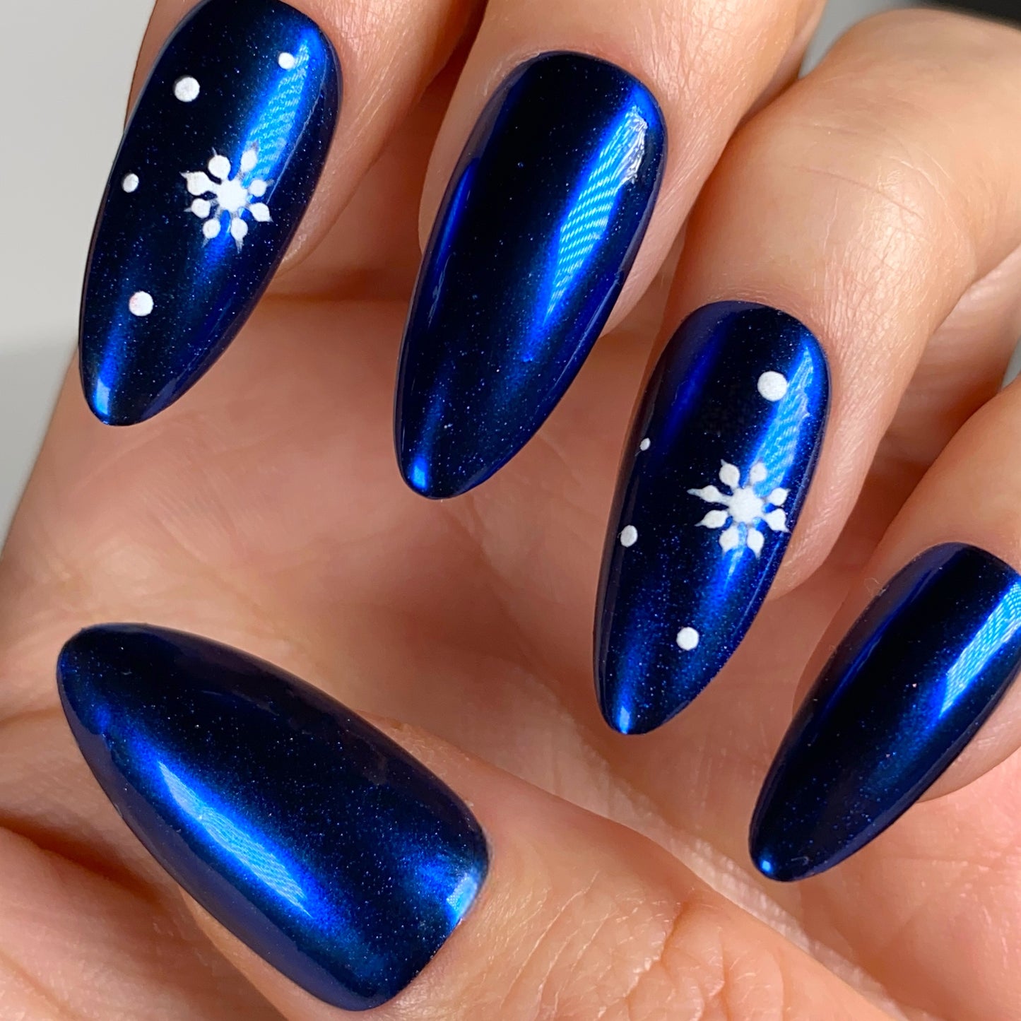 Press-on nails « ICY SAPPHIRE » (couleur au choix)