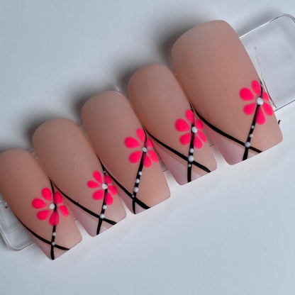 Press-on nails « PINK PETALS »