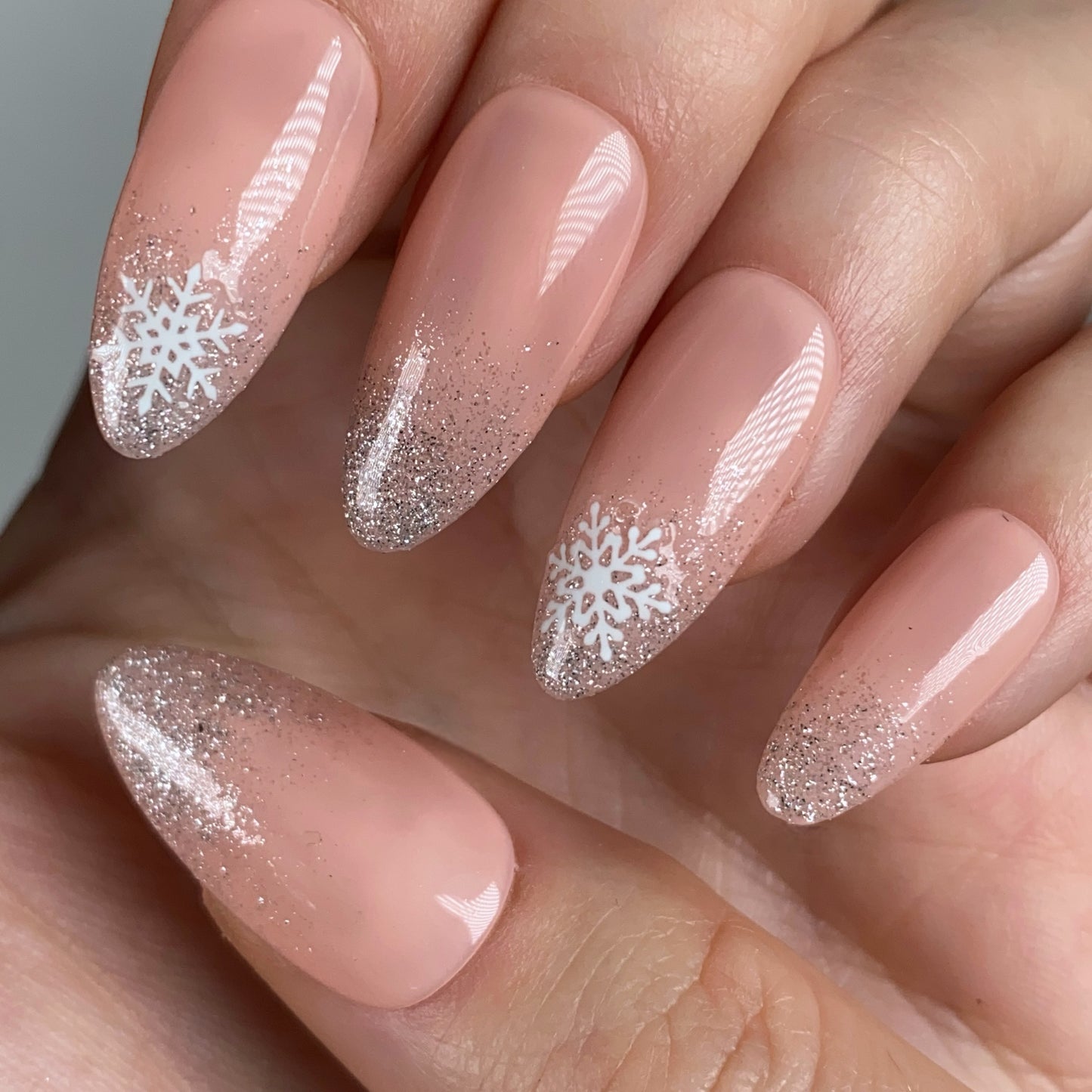 Press-on nails « CUTE FLAKE »